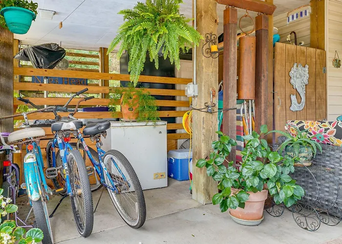 Nags Head Apt With Patio - 1/2 Mile Walk To Beach!
